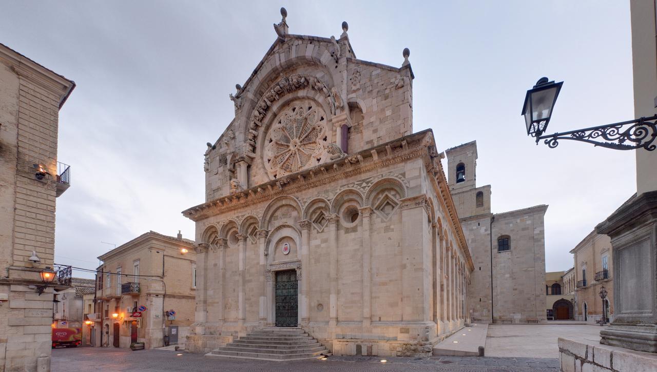Bed and Breakfast Svegliarsi Nei Borghi - La Patronale Troia Exterior foto